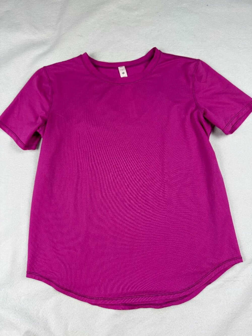 Lululemon Ripened Raspberry Running and Training T-Shirt Size 4 - Picture 2 of 5